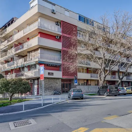 Lichia Amia Luxury *