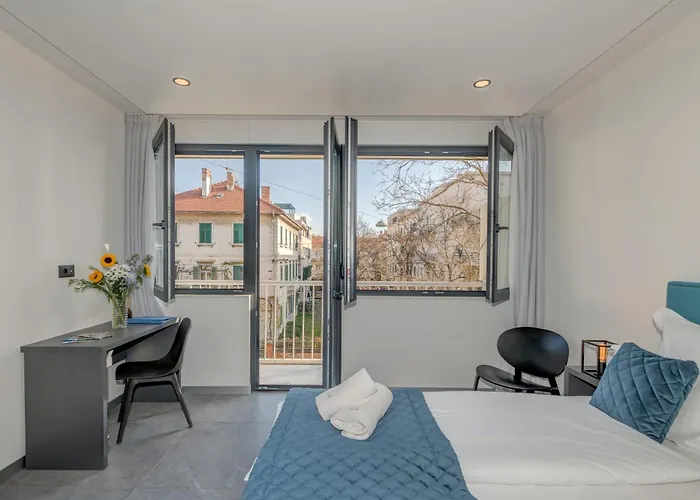 Lichia Amia Luxury * Split